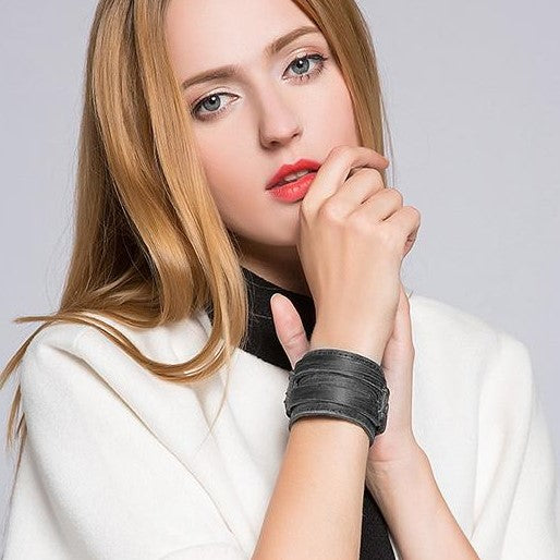 Wide leather store bracelet womens